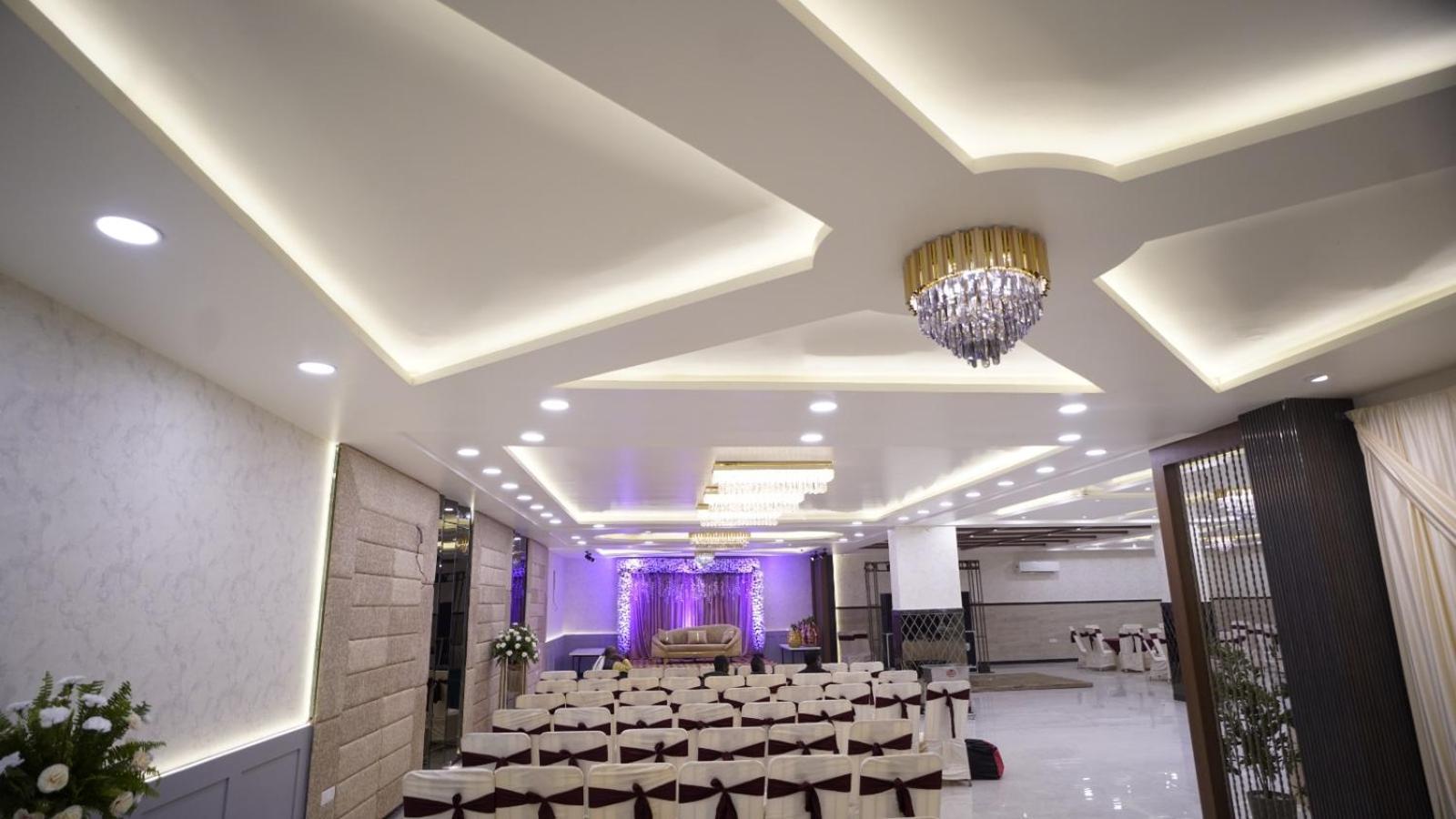 The Imperial Hotel And Convention Centre Κανπούρ Εξωτερικό φωτογραφία